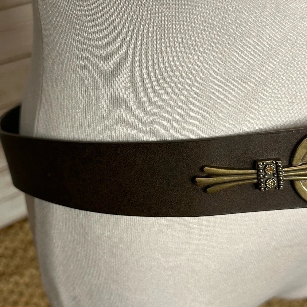 Chico’s adjustable boho metal hook closure leather belt Size S/M
